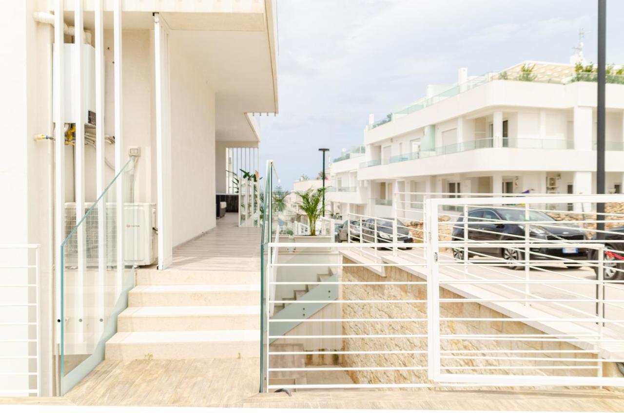 Appartement Apulialux Seaview Prestige Apt / Jacuzzi + Parking à Polignano a Mare Extérieur photo