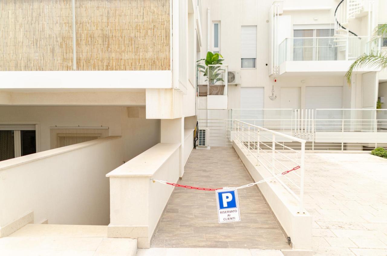 Appartement Apulialux Seaview Prestige Apt / Jacuzzi + Parking à Polignano a Mare Extérieur photo